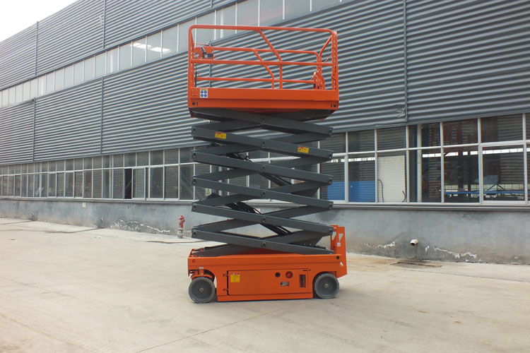 自行式升降機 自行式升降機