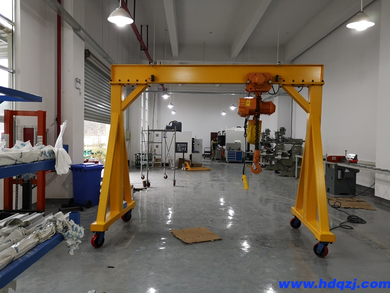 2.8t手搖式升降龍門吊 2.8t手搖式升降龍門吊