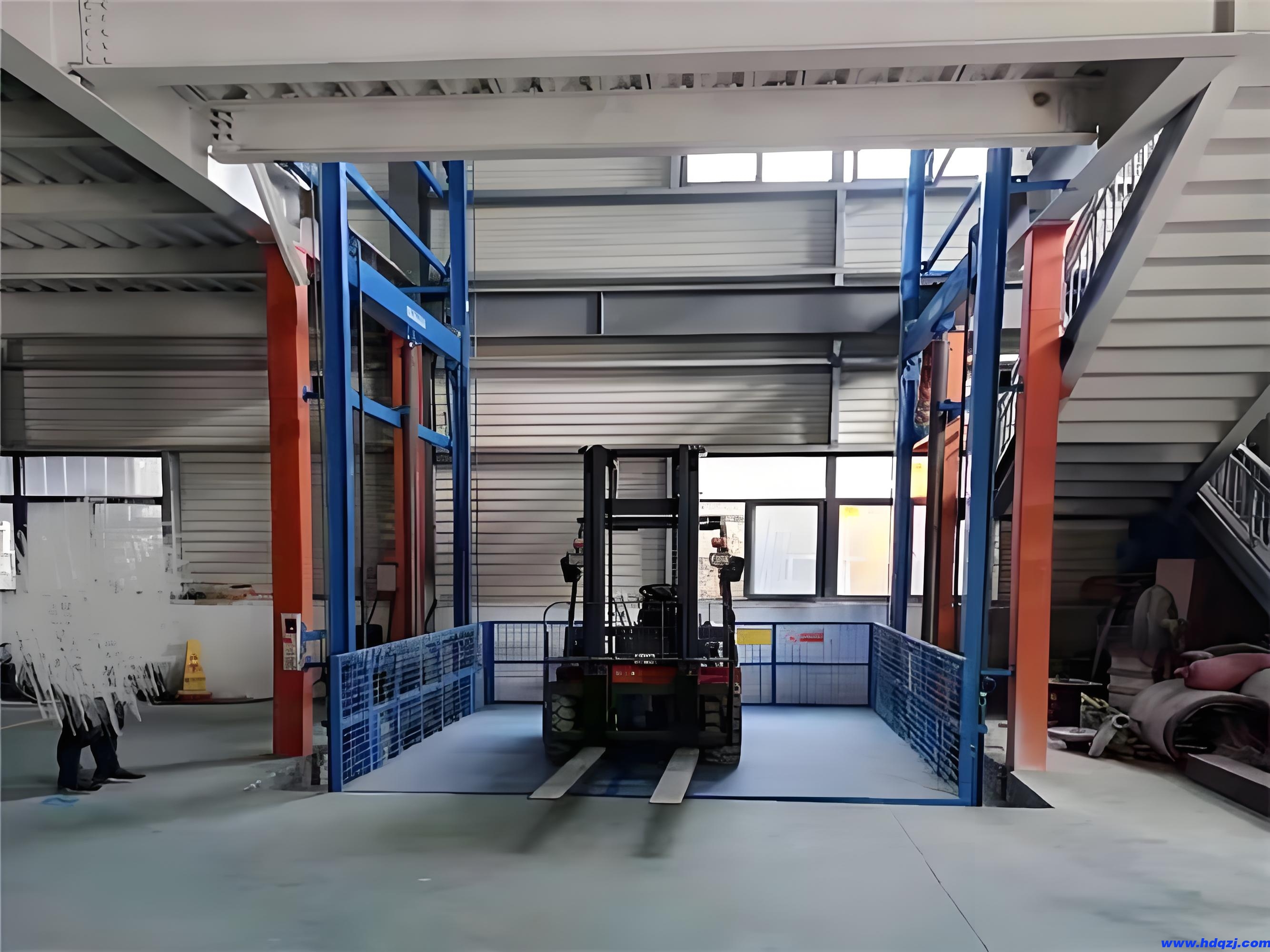 導軌式升降貨梯 導軌式升降貨梯