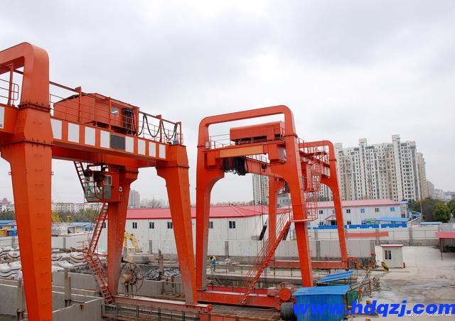 地鐵龍門吊 地鐵龍門吊